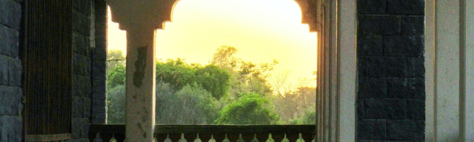 Its only when you find beauty in your regular surrounding, is when you stop complaining and start living in true sense.
.
Sometimes you need to sit back and remind yourself about the times when the ordinary had taken over the extraordinary.