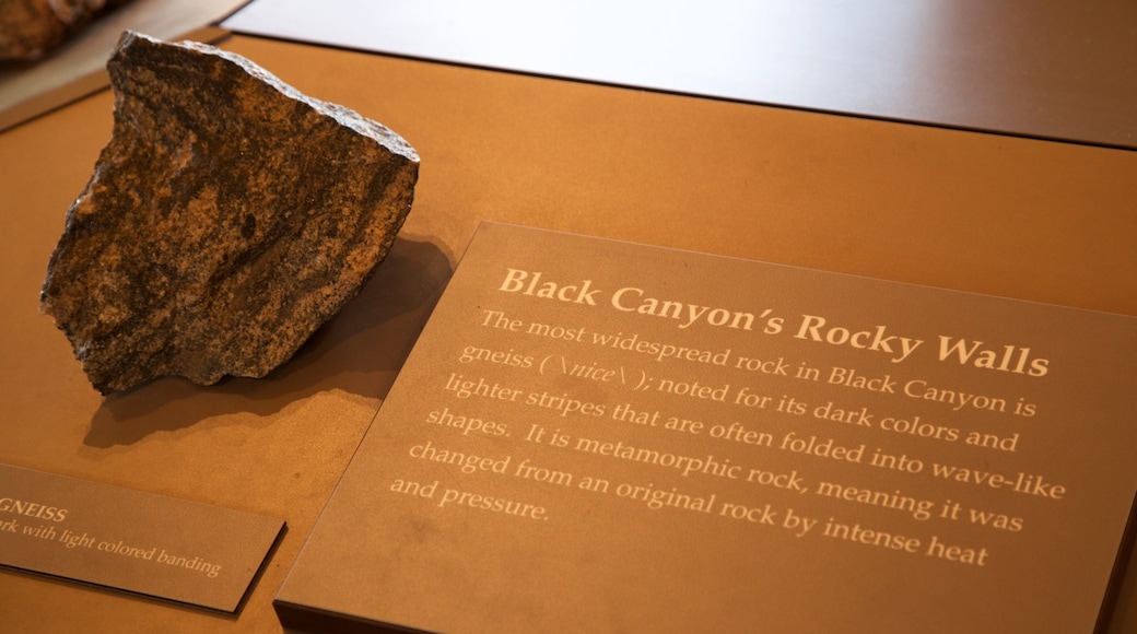South Rim Visitor Center showing signage
