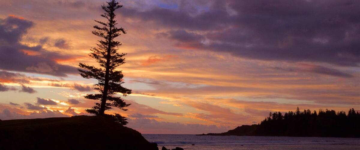 Đảo Norfolk cho thấy hoàng hôn và cảnh bờ biển