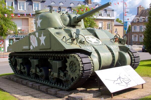 Avranches mit einem MilitÀrisches und Geschichtliches