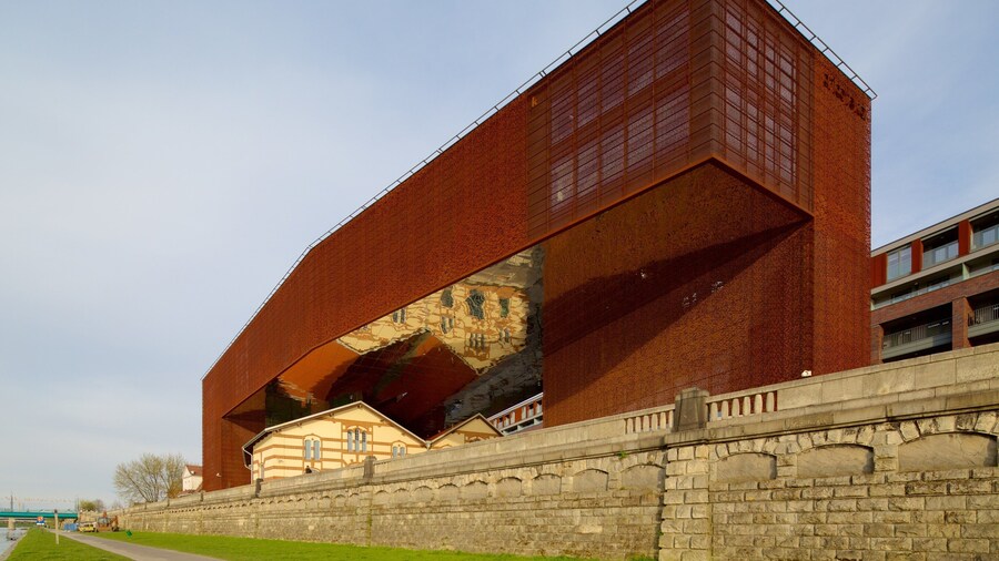 Krakow cho thấy kiến trúc hiện đại