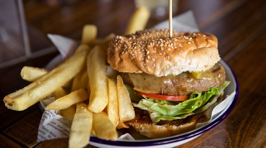 St Maarten and St Martin which includes food