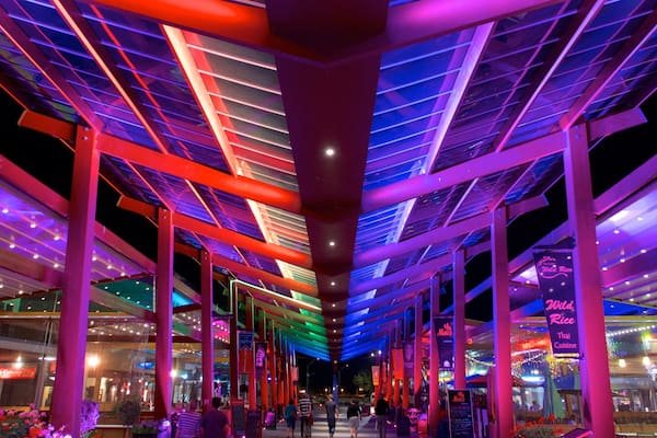 ロトルア 表示 マーケット と 夜景