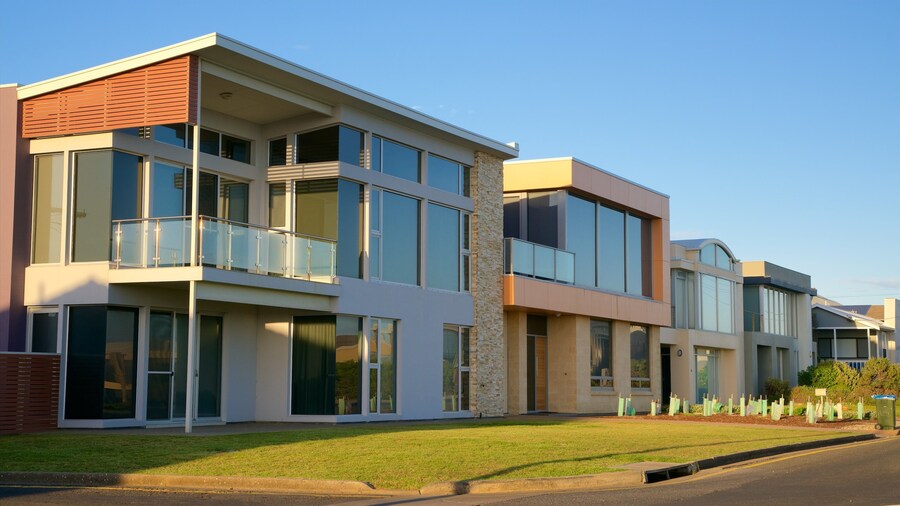 Knights Beach which includes a house
