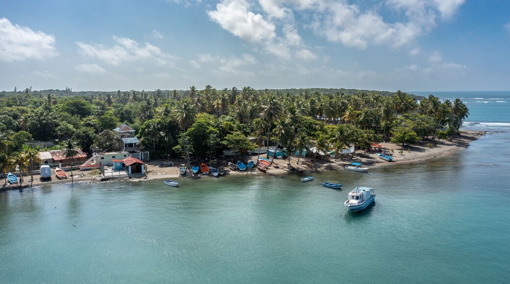 Playa Palenque, San Cristóbal, República Dominicana.