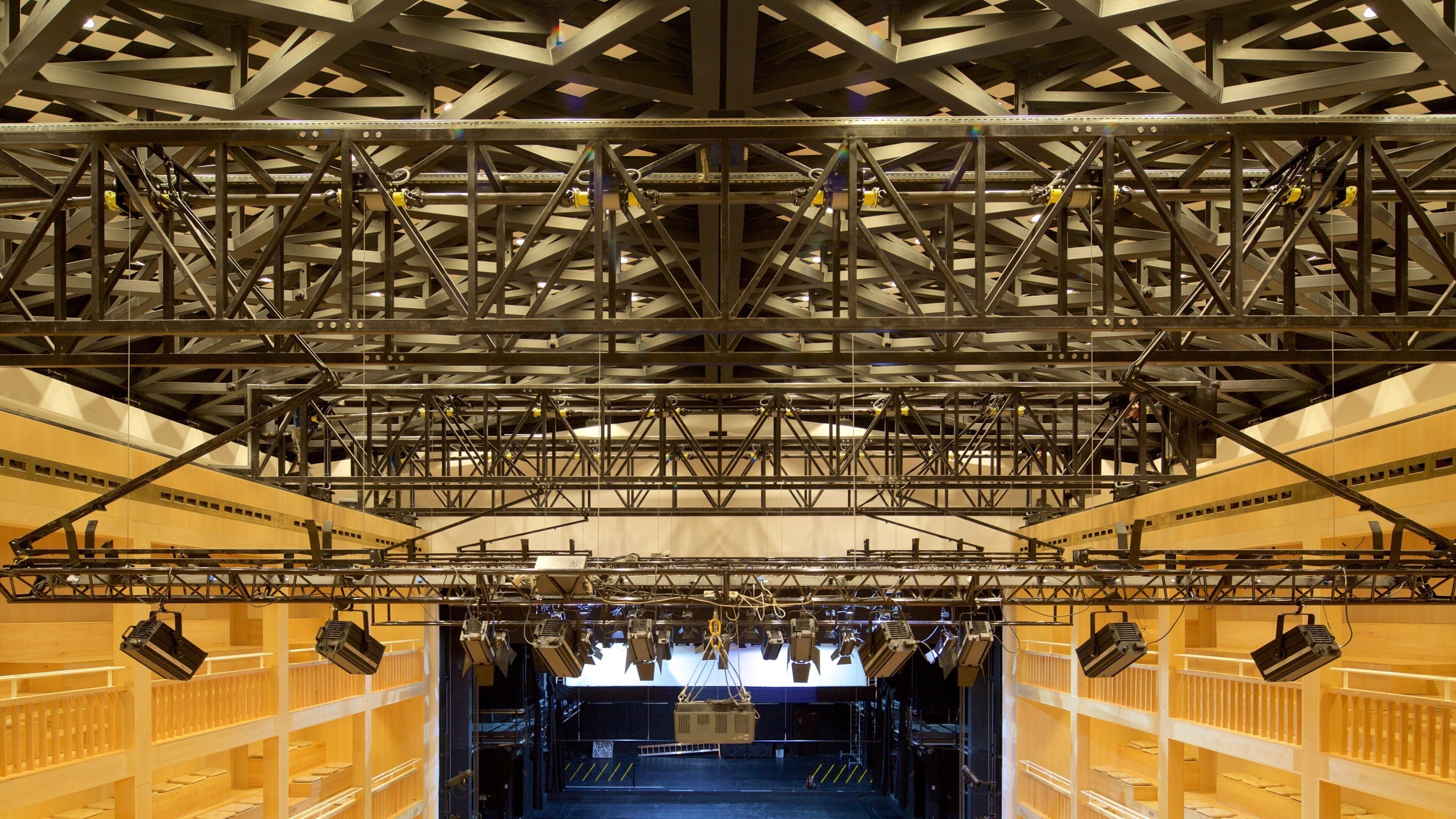 Gdansk montrant scènes de théâtre et vues intérieures