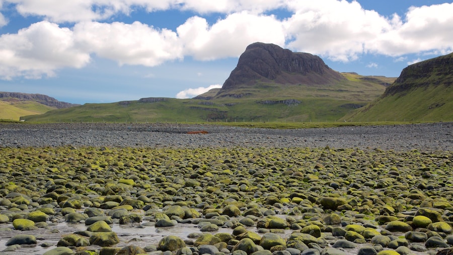 Đảo nhỏ Skye trong đó bao gồm cảnh thanh bình