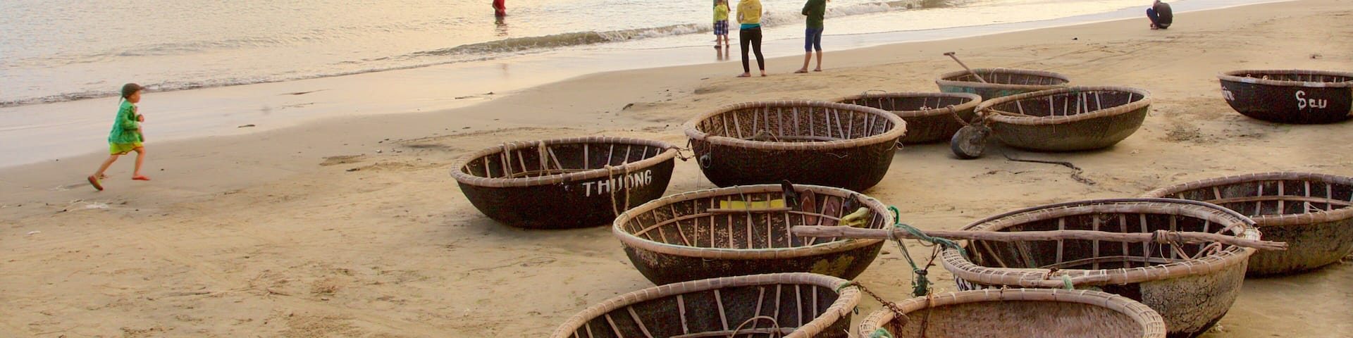 Da Nang featuring a beach
