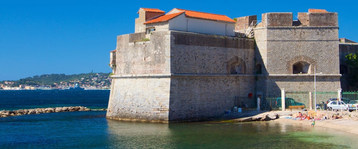 Toulon featuring general coastal views and heritage elements