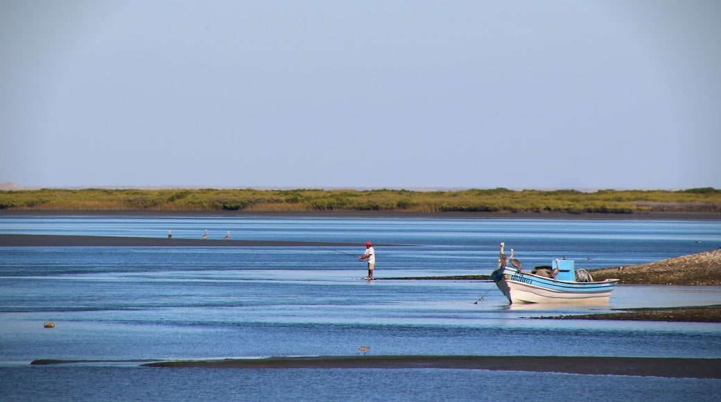 quiet nom touristy spot!