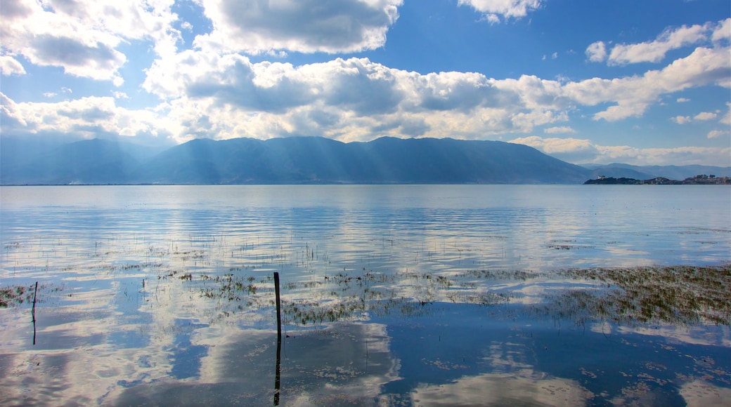 Erhai Lake showing a lake or waterhole