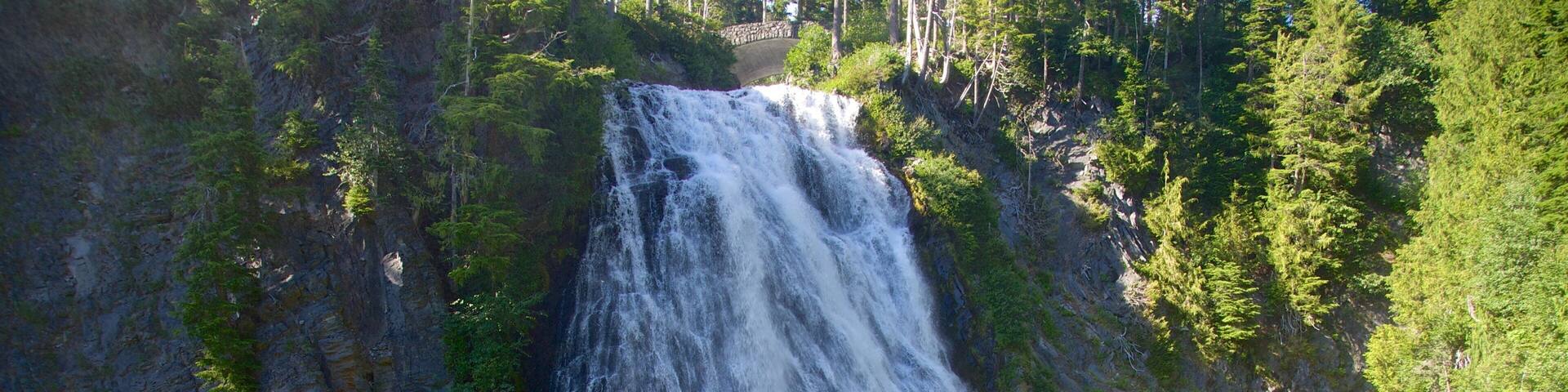 Narada Falls which includes a cascade
