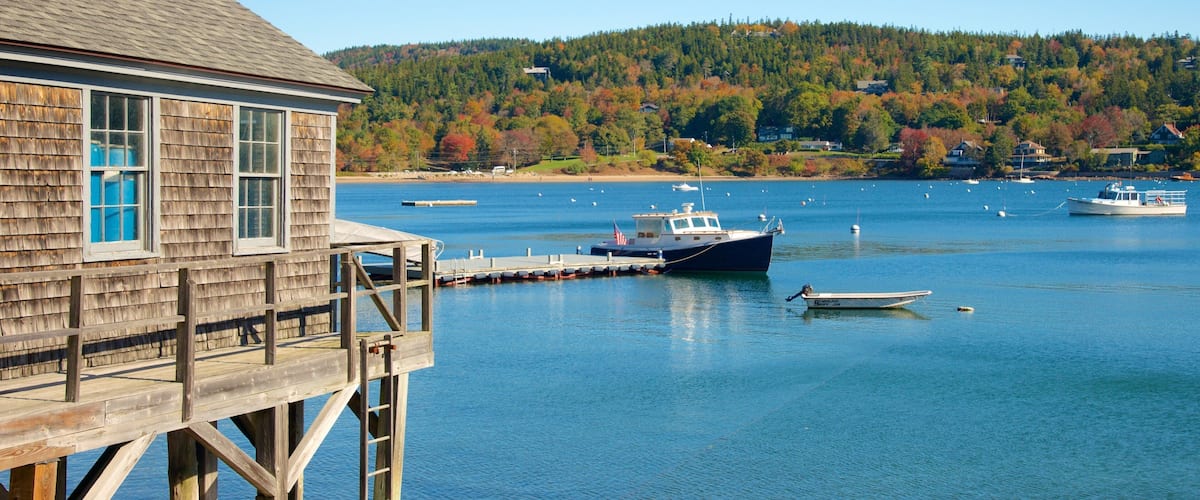 Bar Harbor fasiliteter samt bukt eller havn