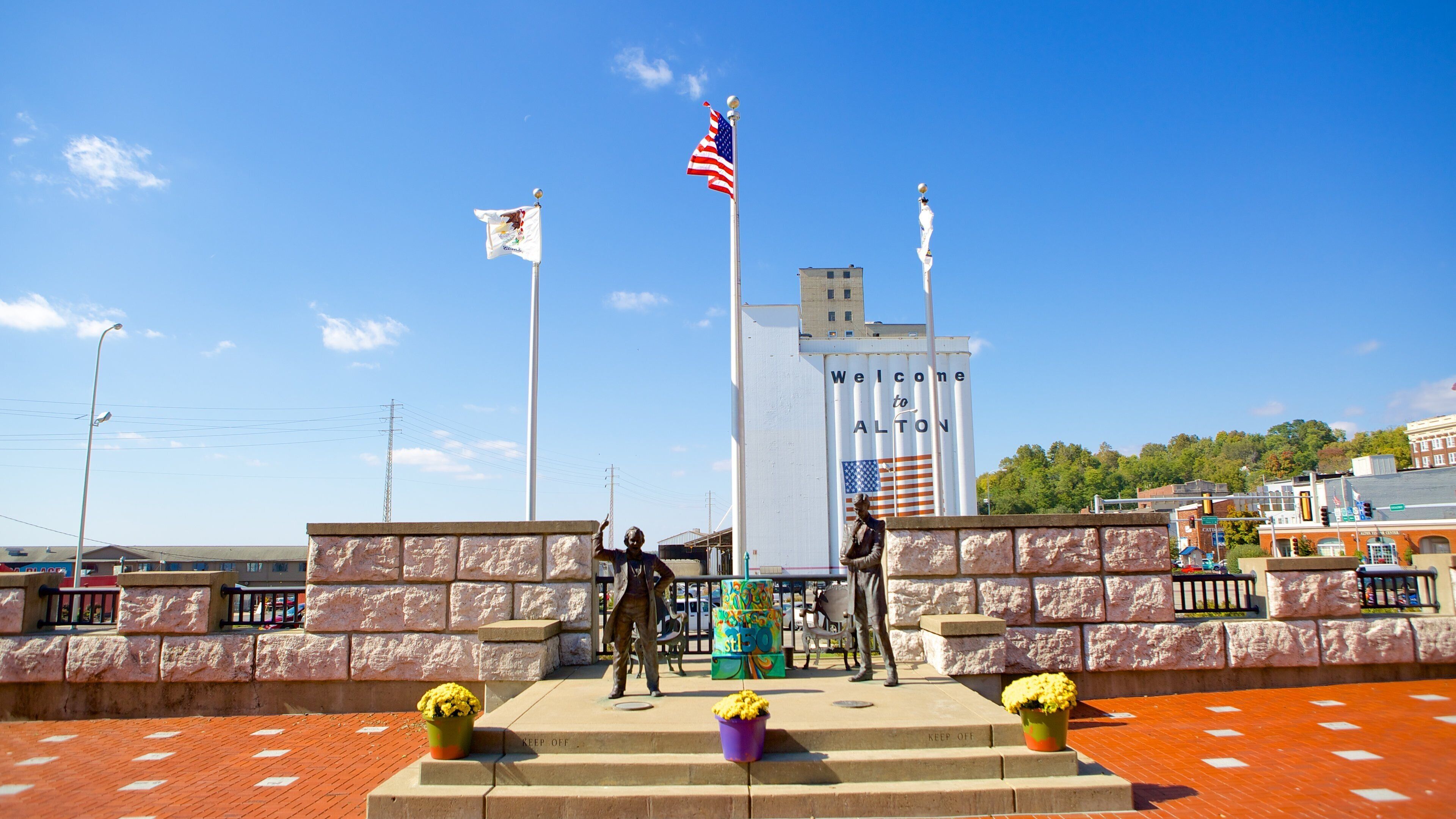 Alton which includes a statue or sculpture