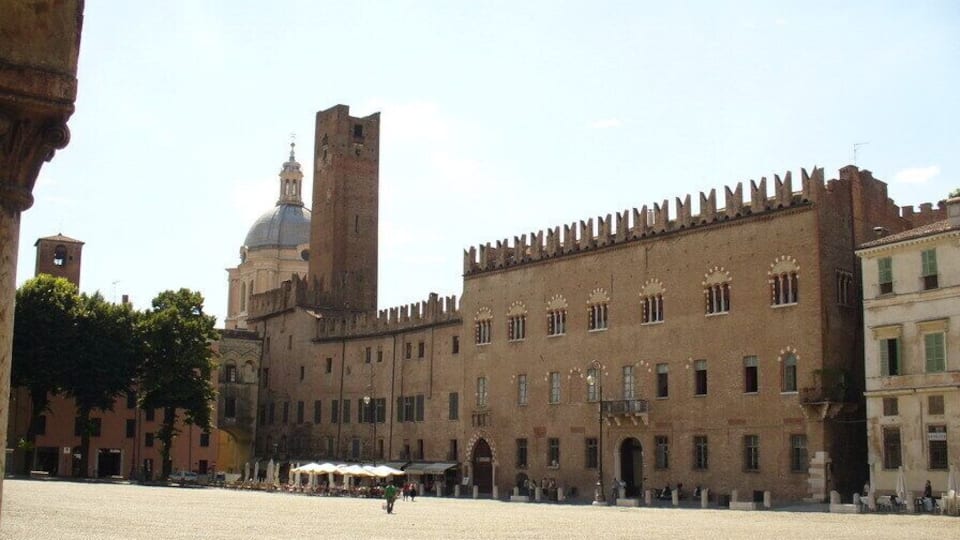 Mantova - Piazza Sordello