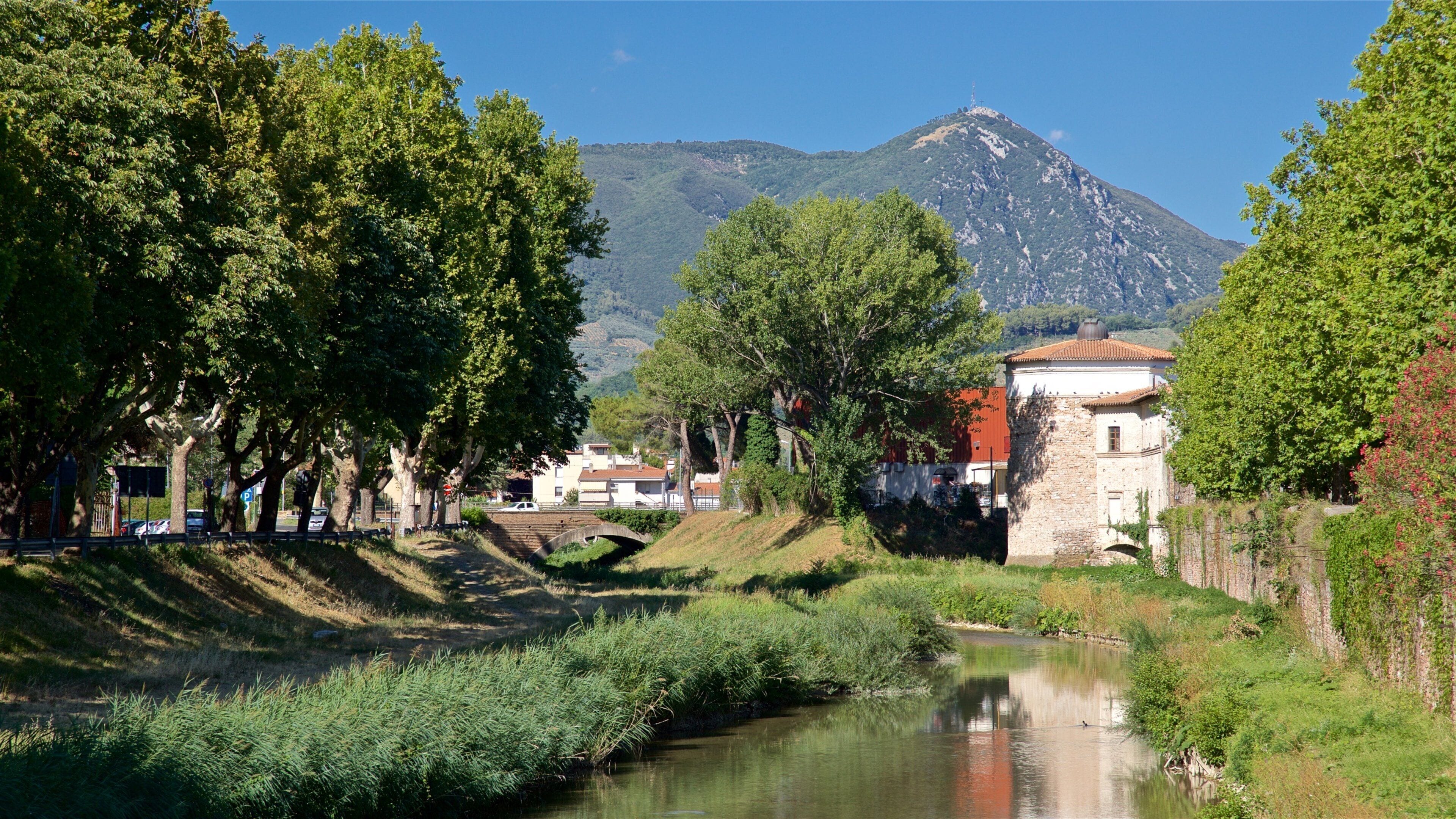 Foligno featuring a river or creek