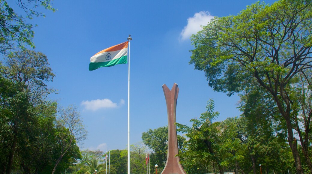 Pune inclusief een monument