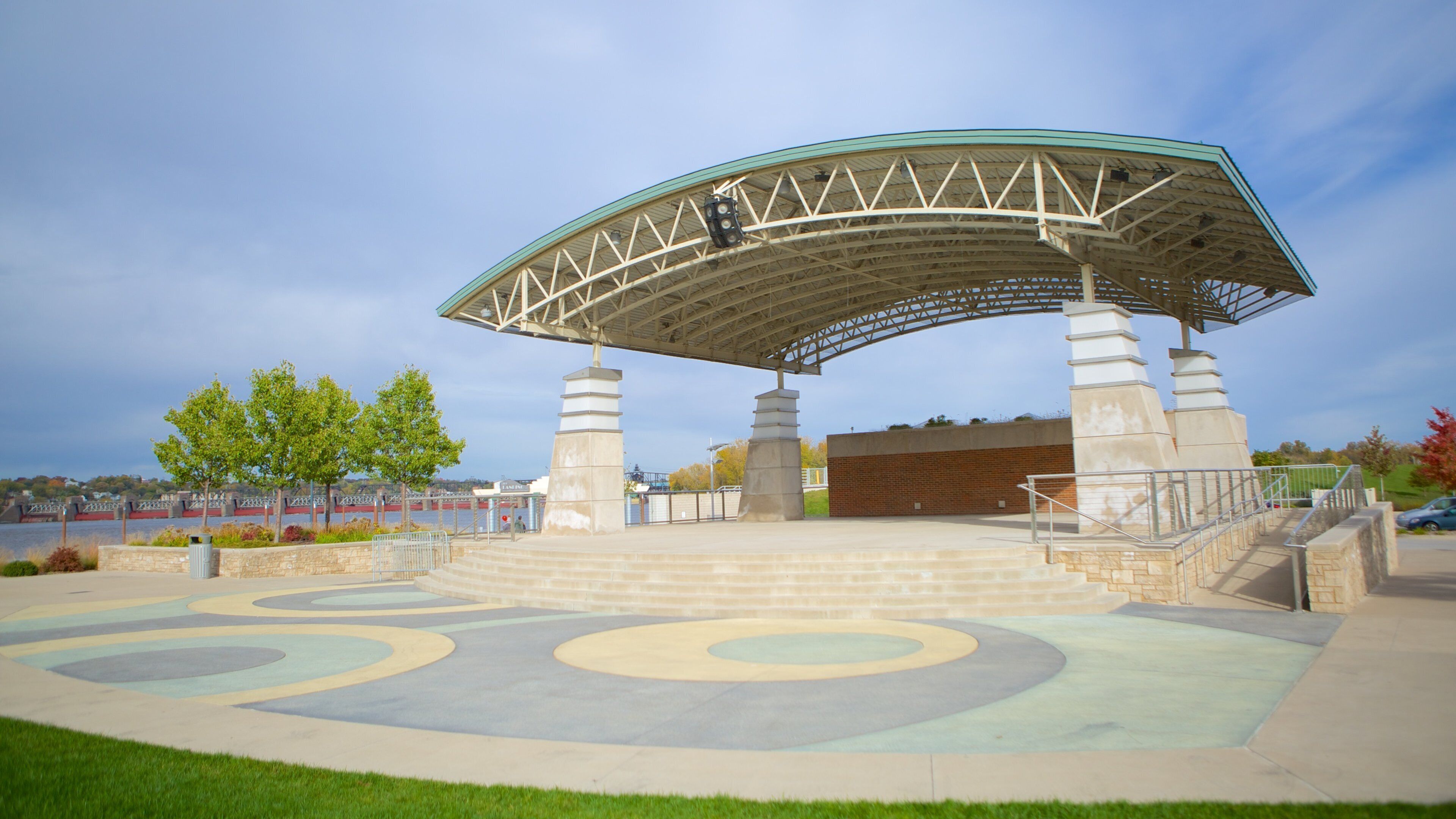 Quad Cities featuring theater scenes and a park