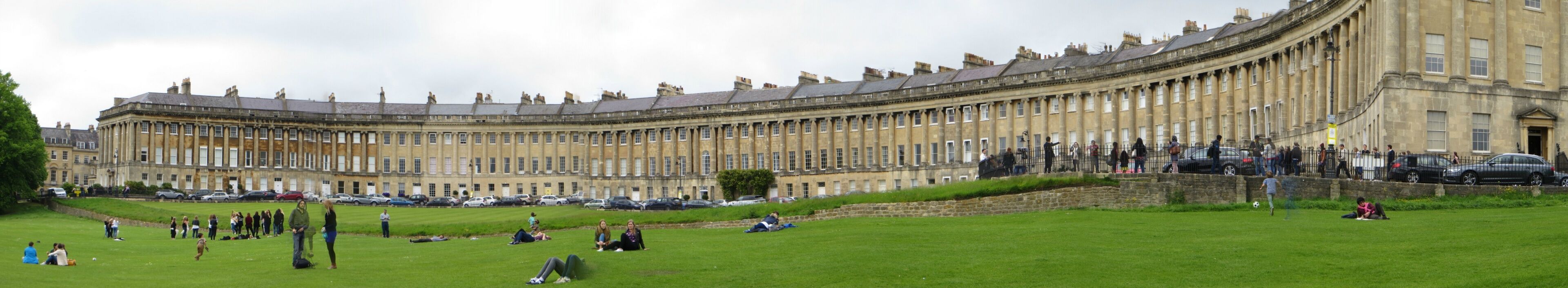 Panoramic View of The Royal Crescent