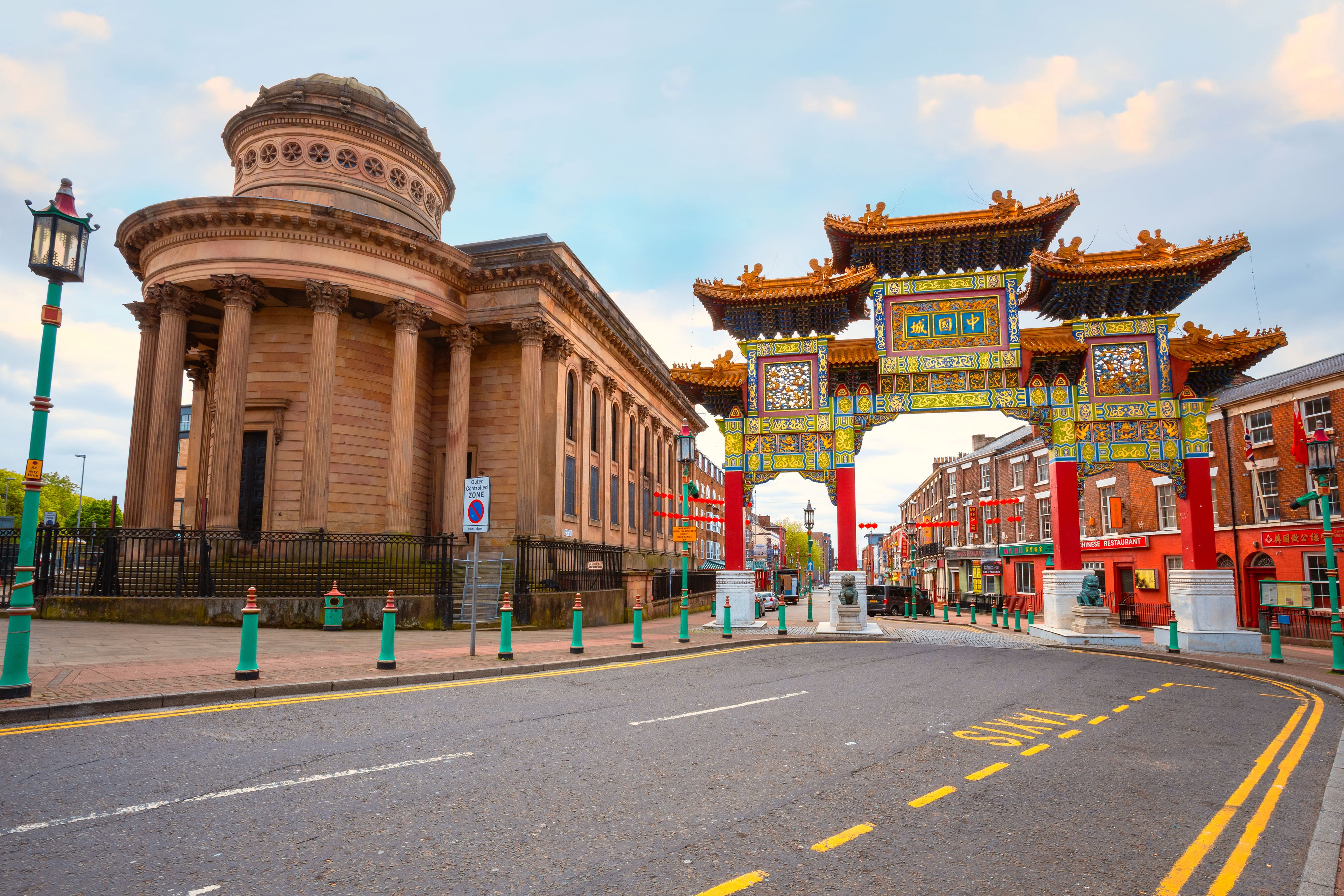 Liverpool Chinatown in the UK, the biggest Chinese community in Europe 