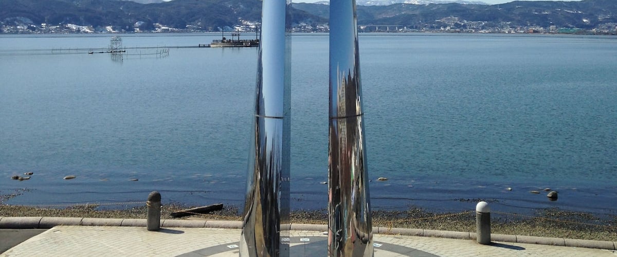 諏訪湖畔公園にあるモニュメント