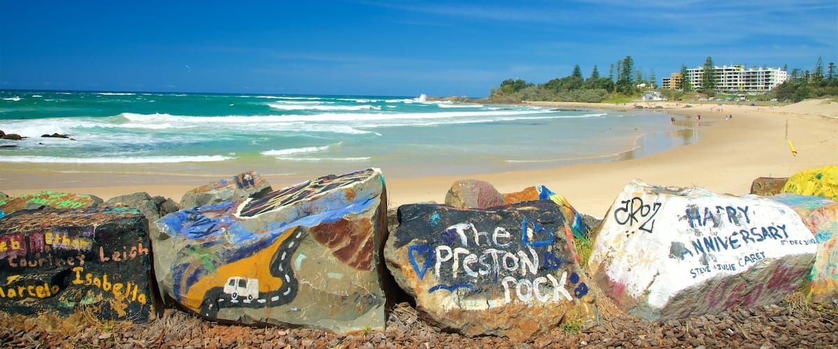 Town Beach showing outdoor art, general coastal views and a beach