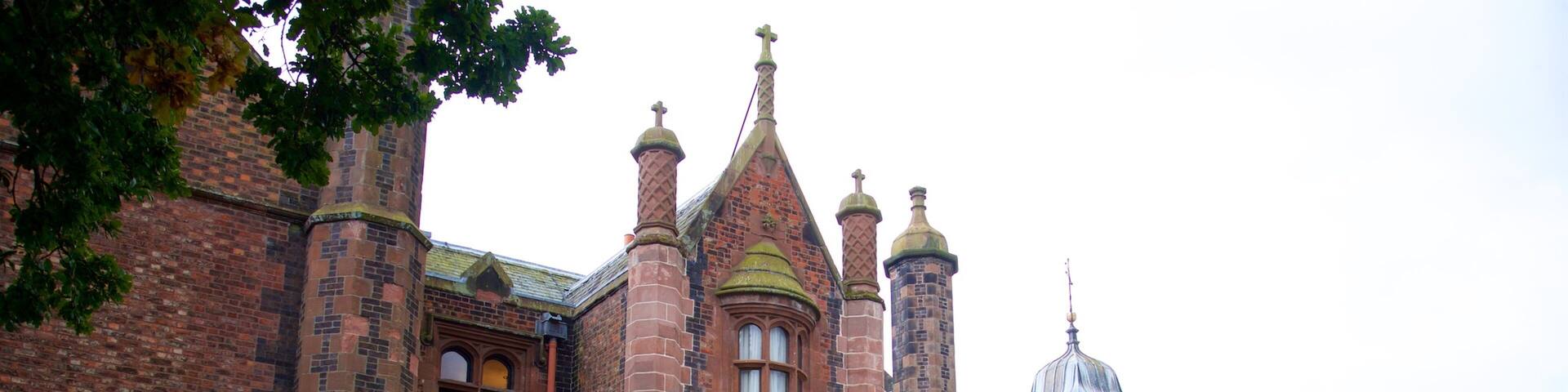 Warrington featuring heritage architecture and a church or cathedral