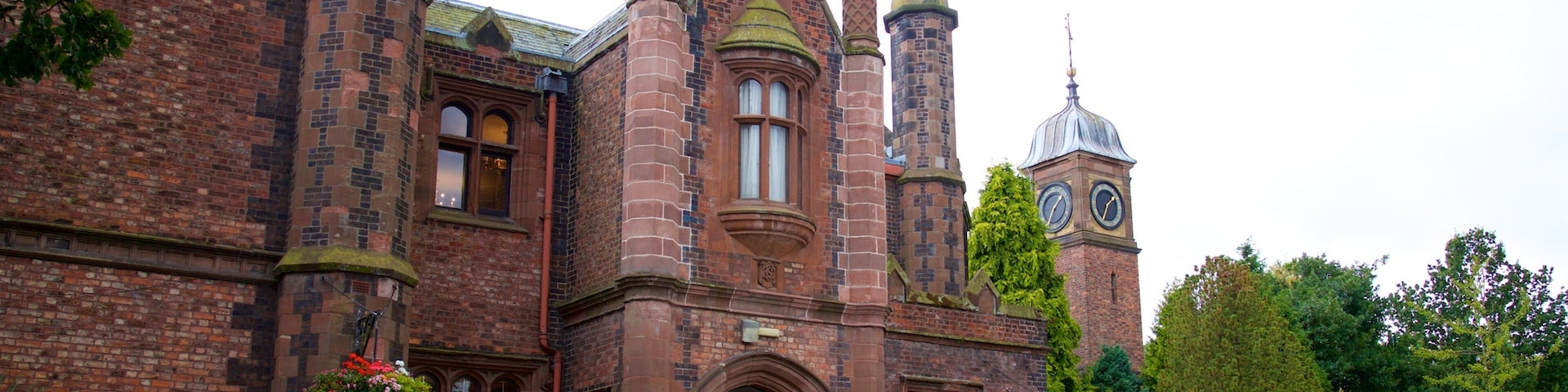 Warrington featuring heritage architecture and a church or cathedral