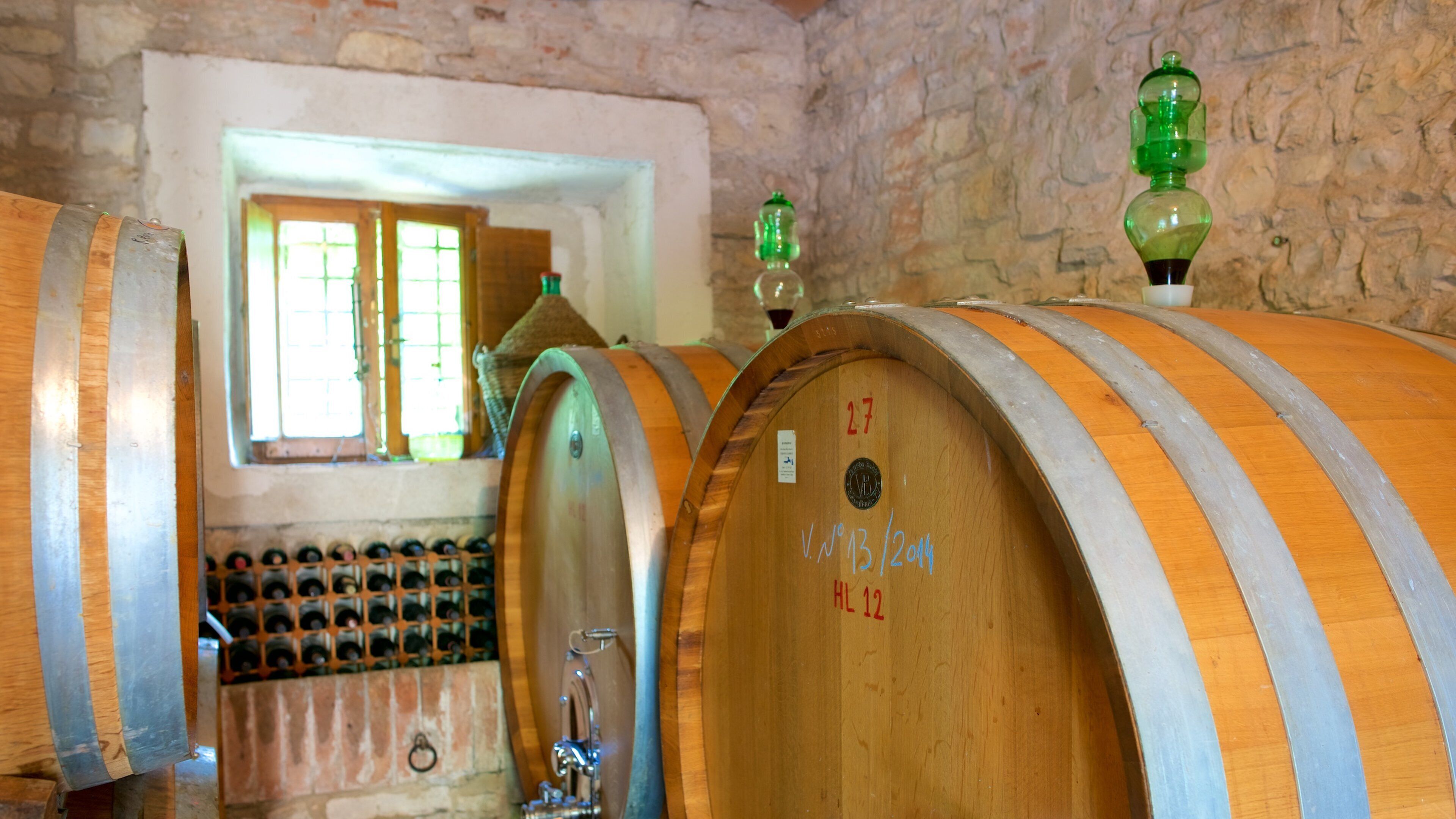 Castellina in Chianti mostrando vista interna