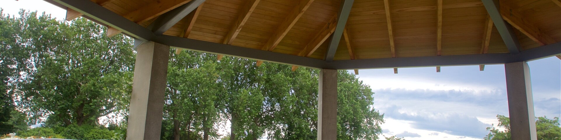 Hastings which includes flowers and a park