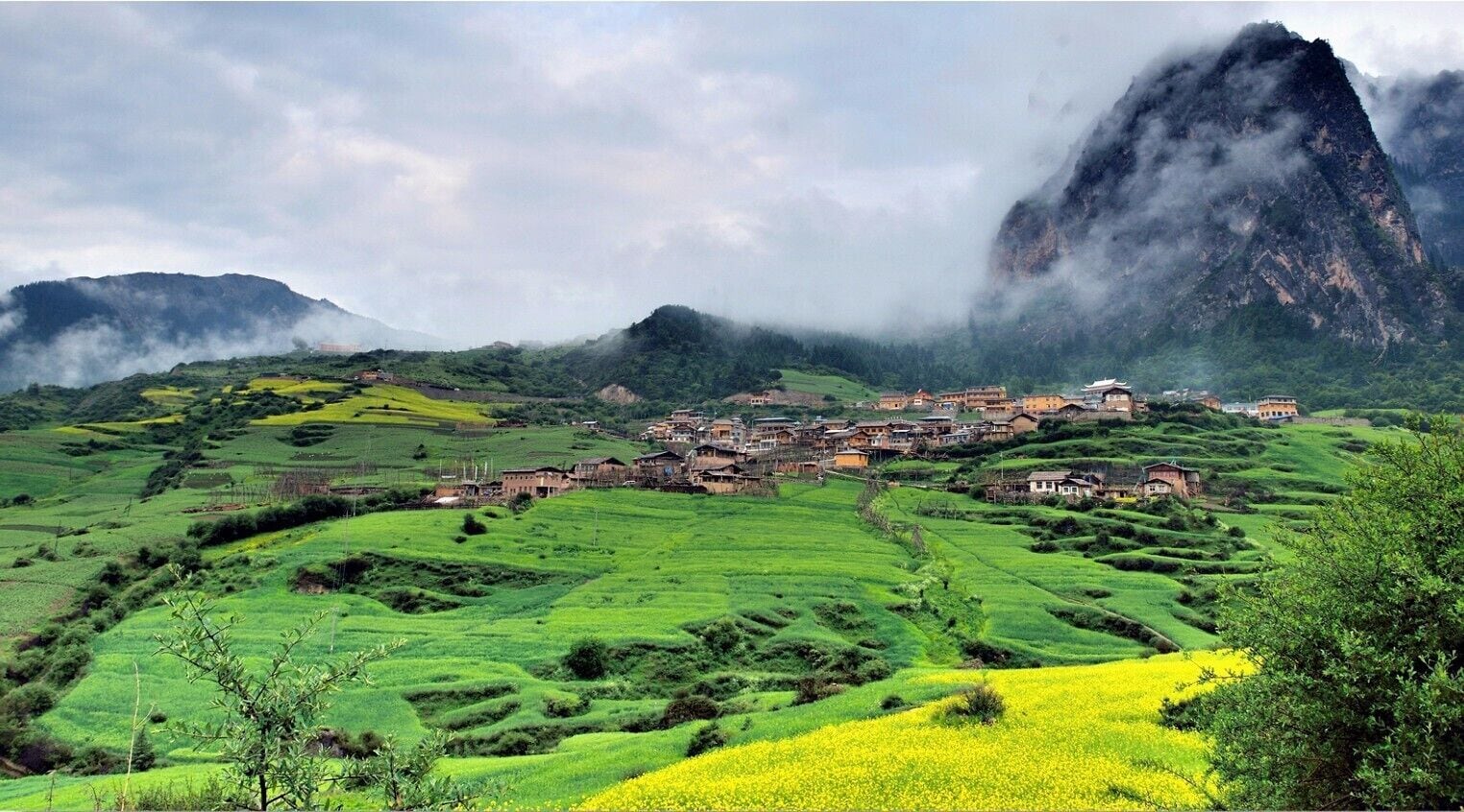 Beautiful #Zagana(扎尕那) of Gannan Tibetan Autonomous Prefecture,#Gansu Province,China.

https://twitter.com/Beautifulgx