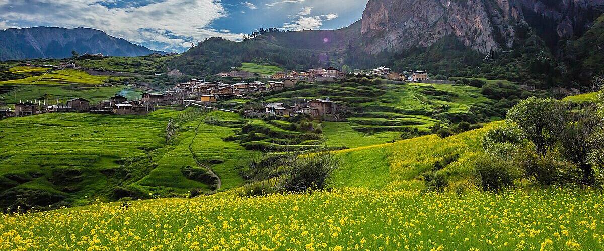 The Garden of Eden #Zagana.
美丽的 #扎尕那
https://twitter.com/Beautifulgx