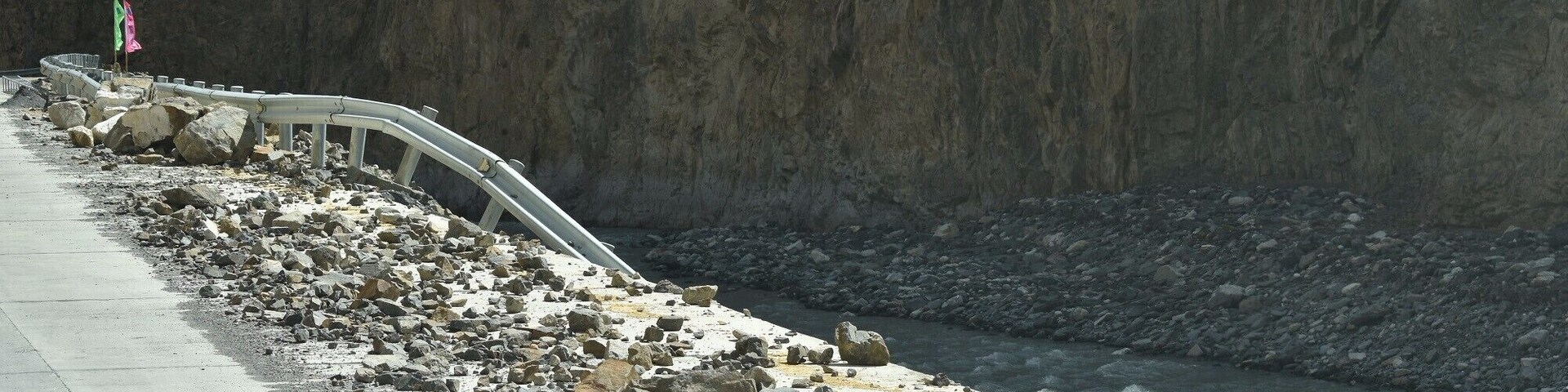The road to Khunjerab Pass is prone to landslides. This photo speaks for itself! And, this is typical.