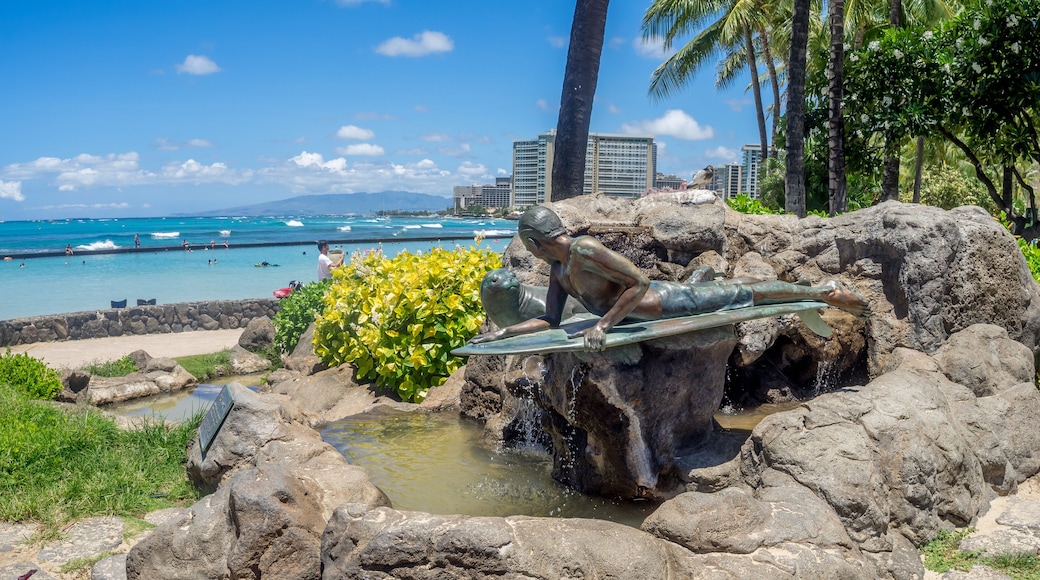 Duke Kahanamoku Statue