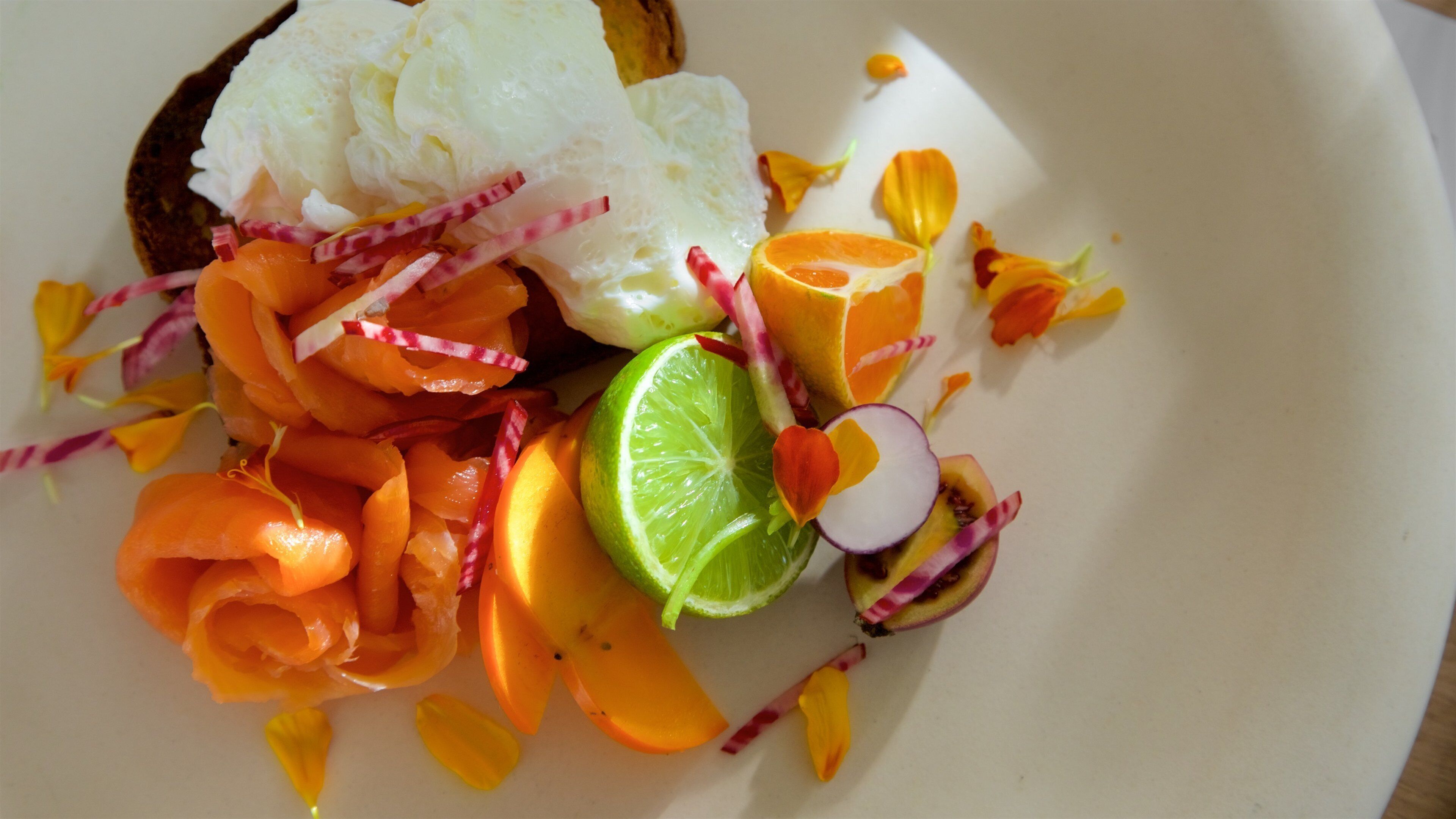 Paarl which includes dining out and food