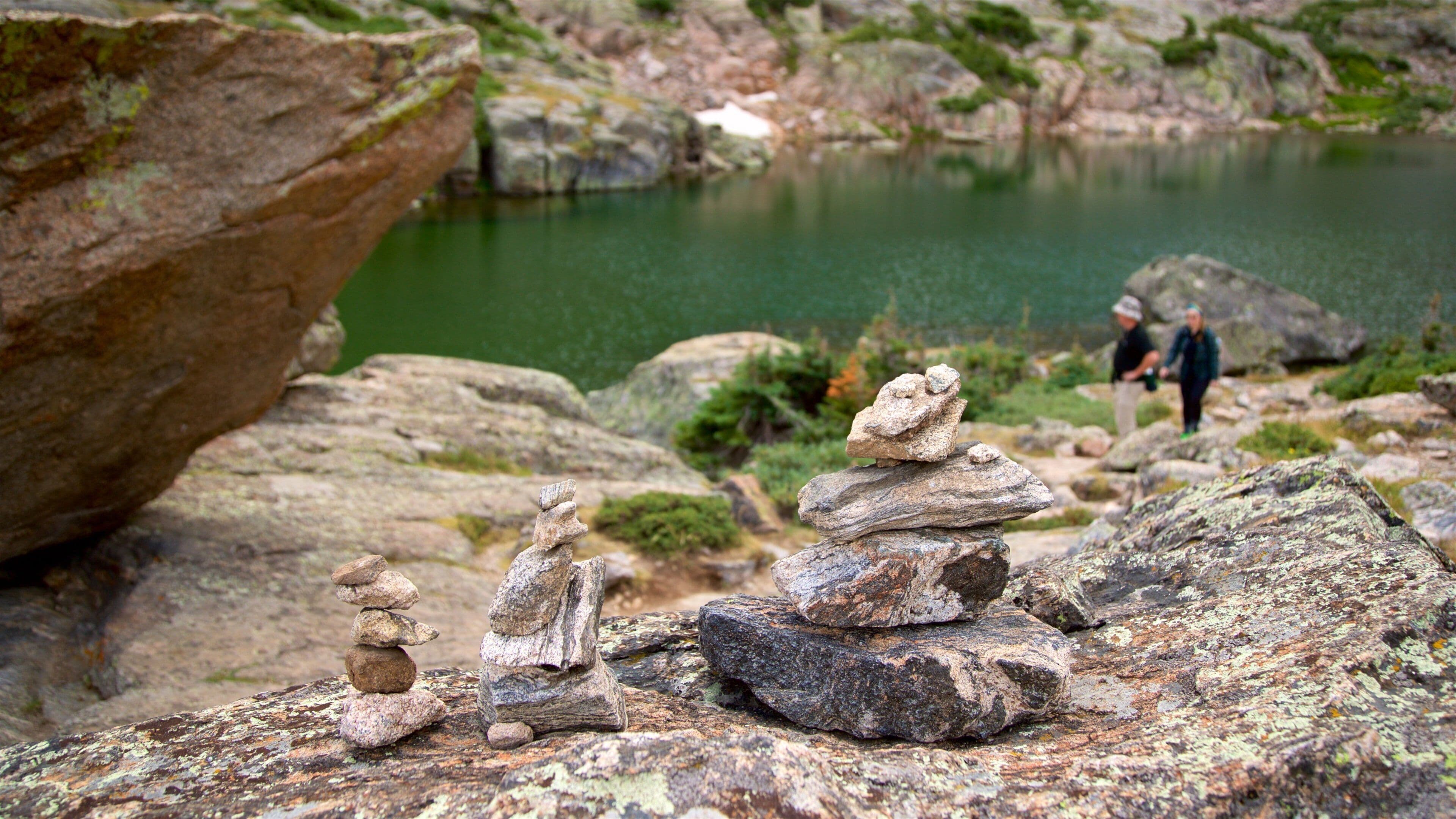 Estes Park featuring a lake or waterhole