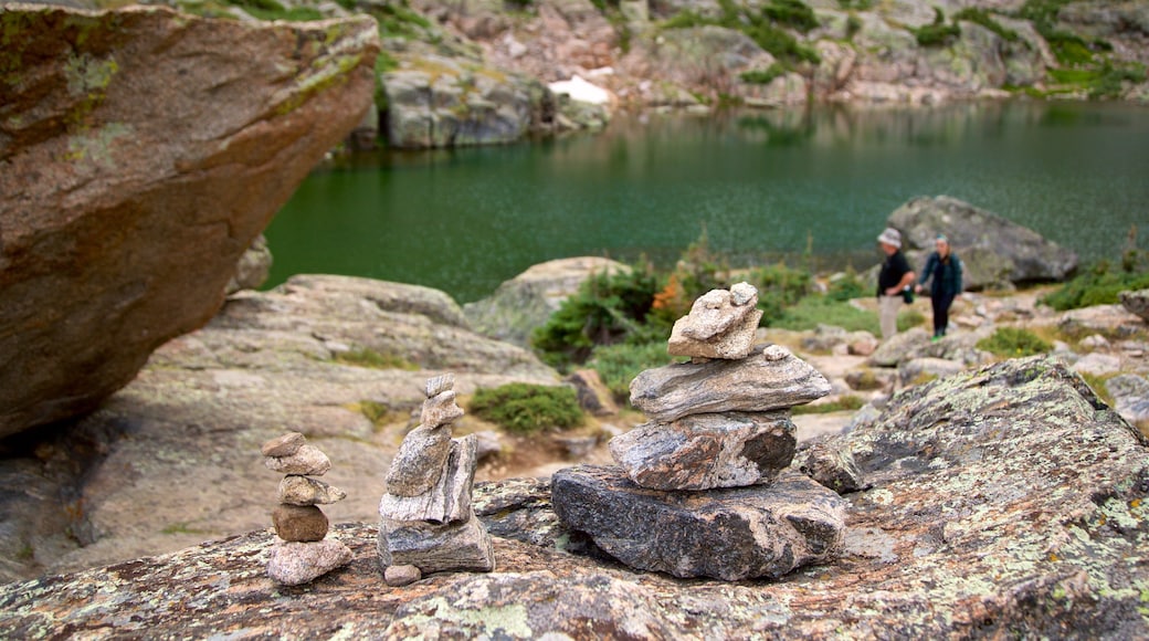 Estes Park featuring a lake or waterhole