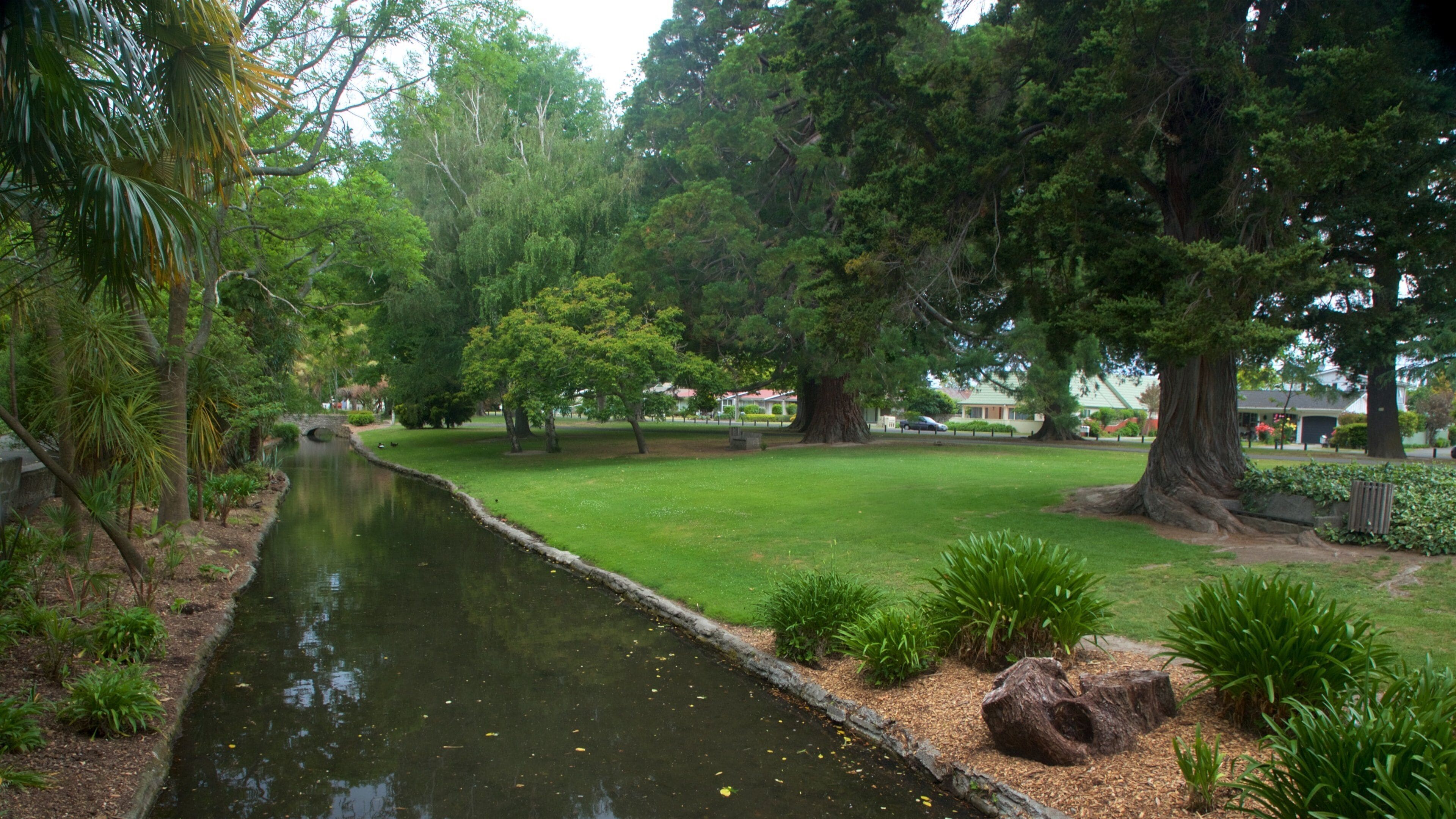 Hastings featuring a park and a pond