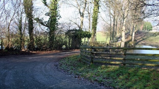 Hang A Right Entrance to Tyddyn-amlwg off minor road to the foot of Long Hill.