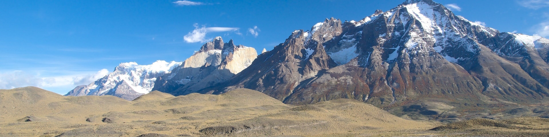 Torres Del Paine mostrando cenas tranquilas, paisagem e um lago ou charco