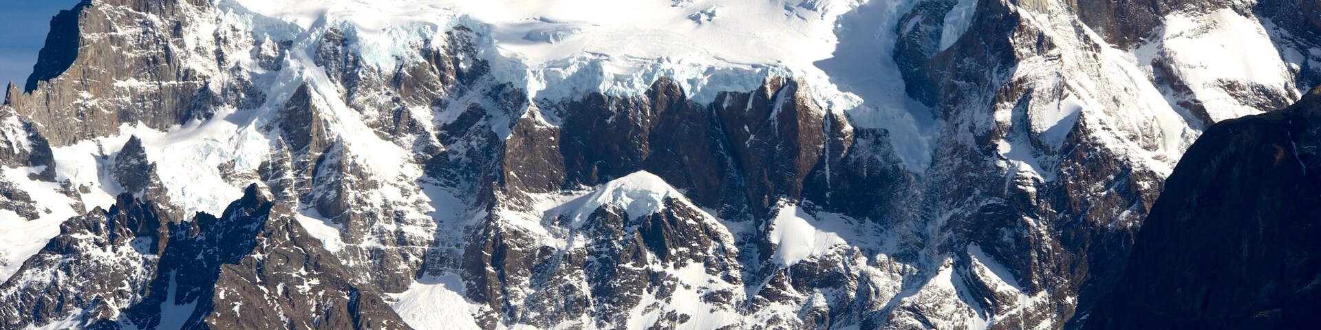 Torres del Paine qui includes montagnes et neige
