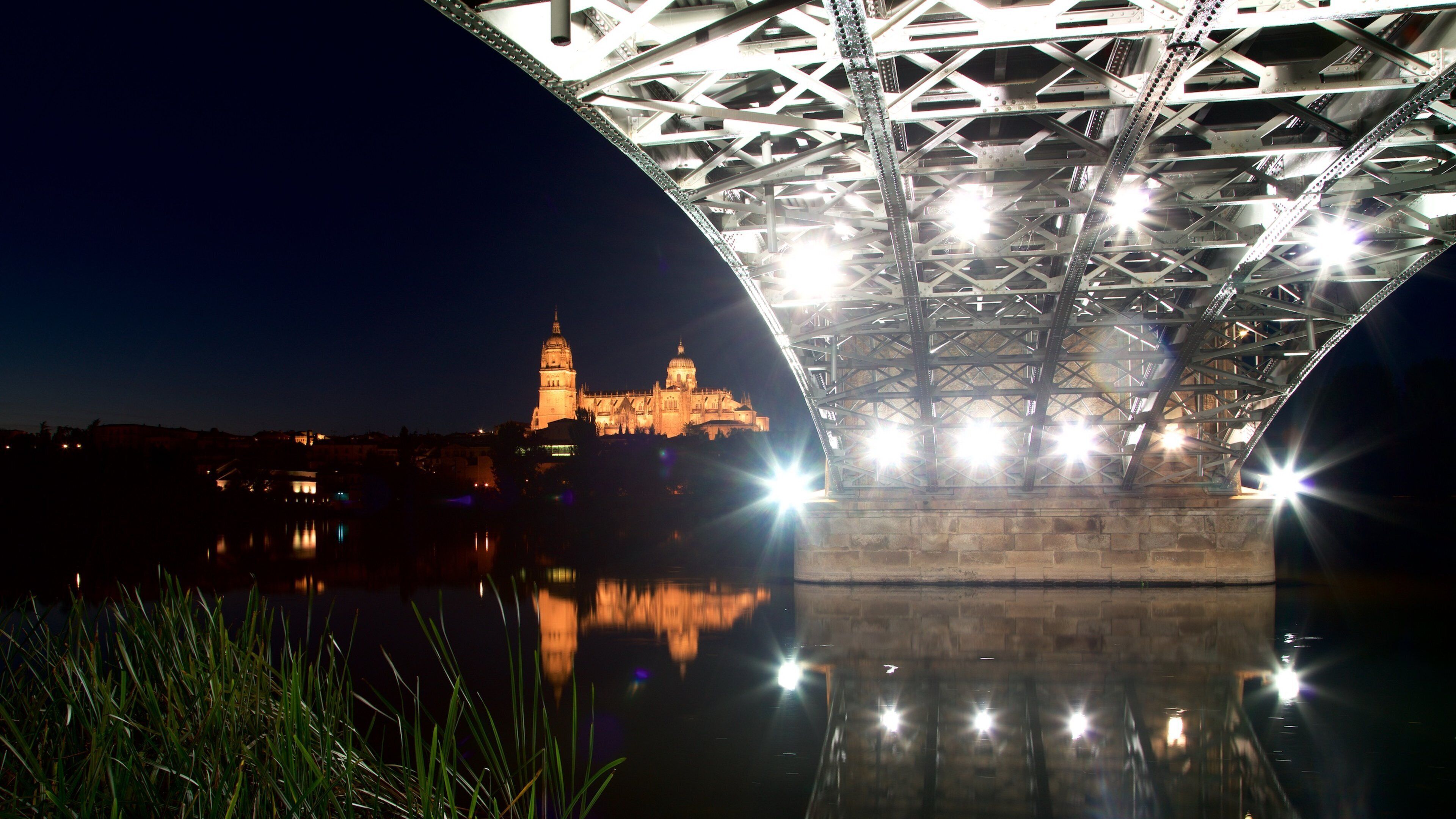 Enrique Estevan Bridge showing heritage architecture, night scenes and a bridge