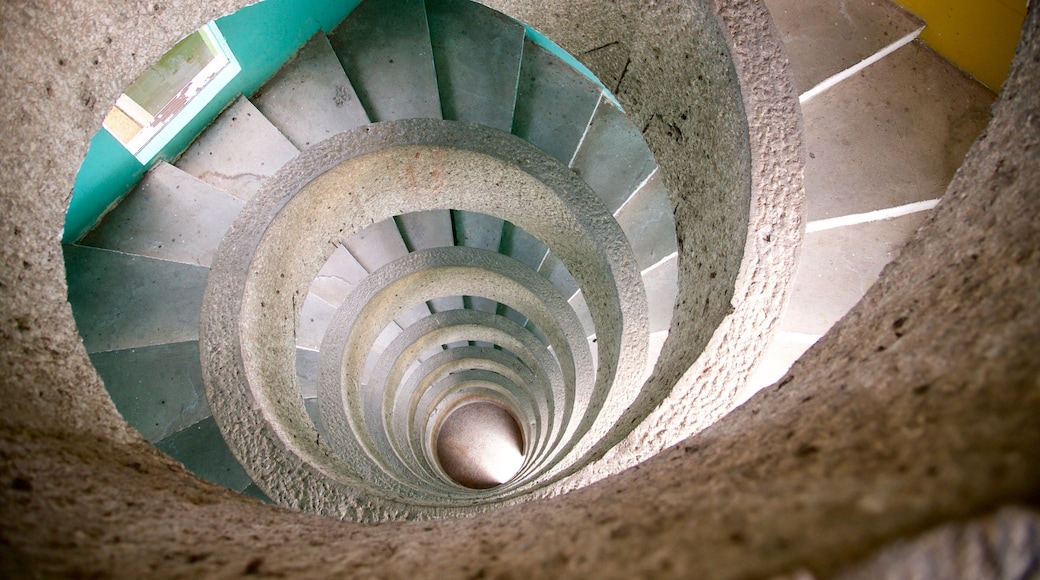 Tomas Garrido Canabal Park featuring interior views