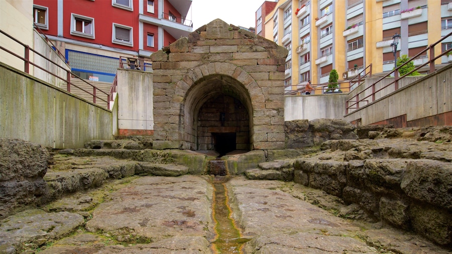 Oviedo showing a river or creek