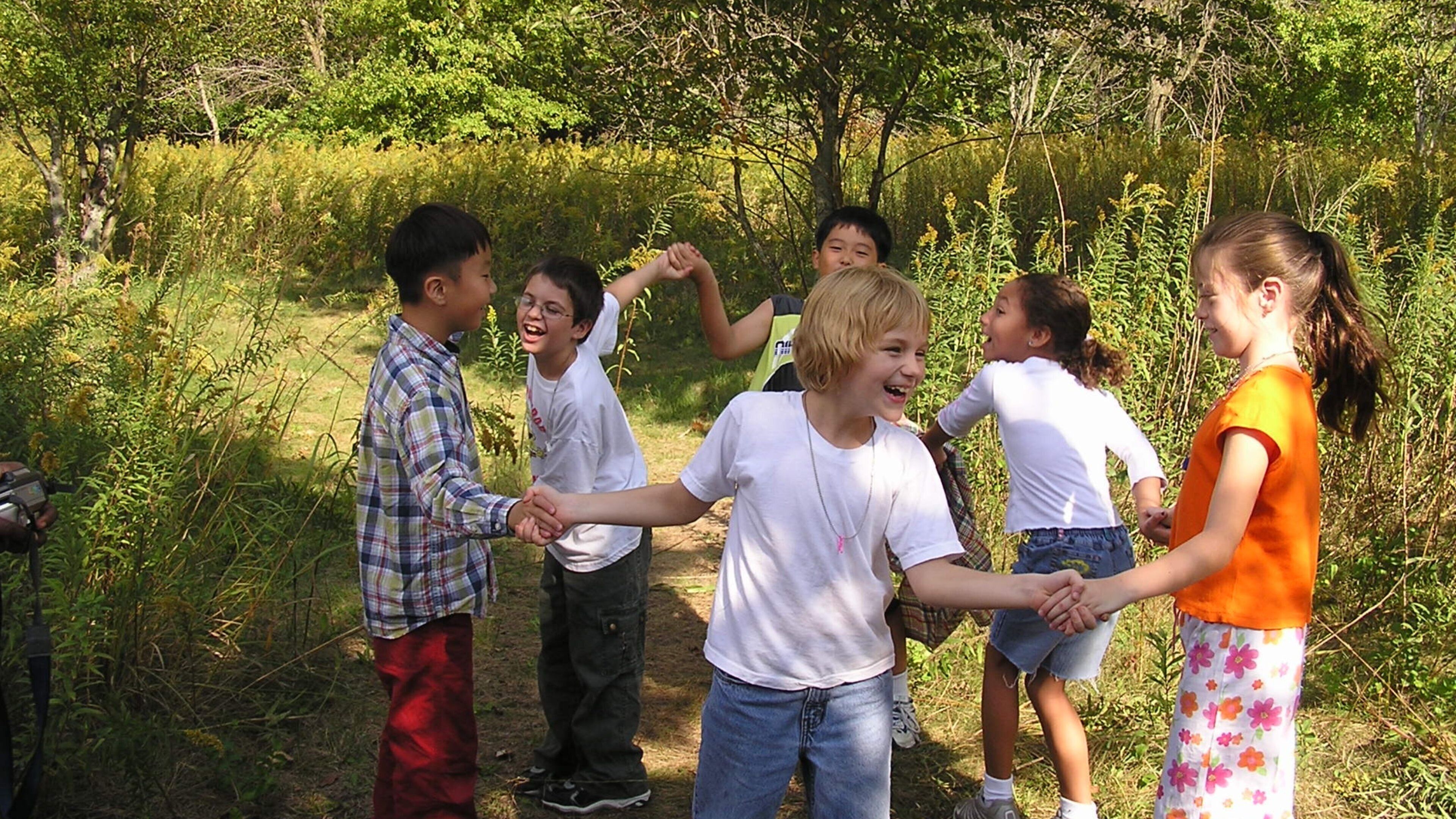 Champaign aussi bien que petit groupe de personnes