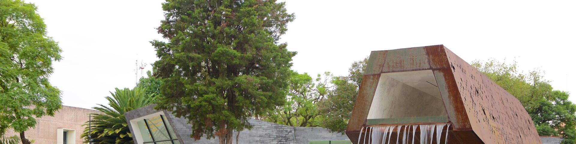 Mexico City which includes a square or plaza, a fountain and modern architecture