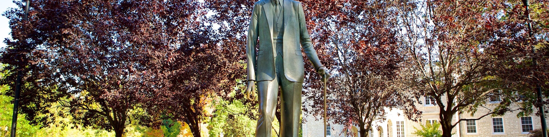 Alton showing a statue or sculpture and autumn leaves