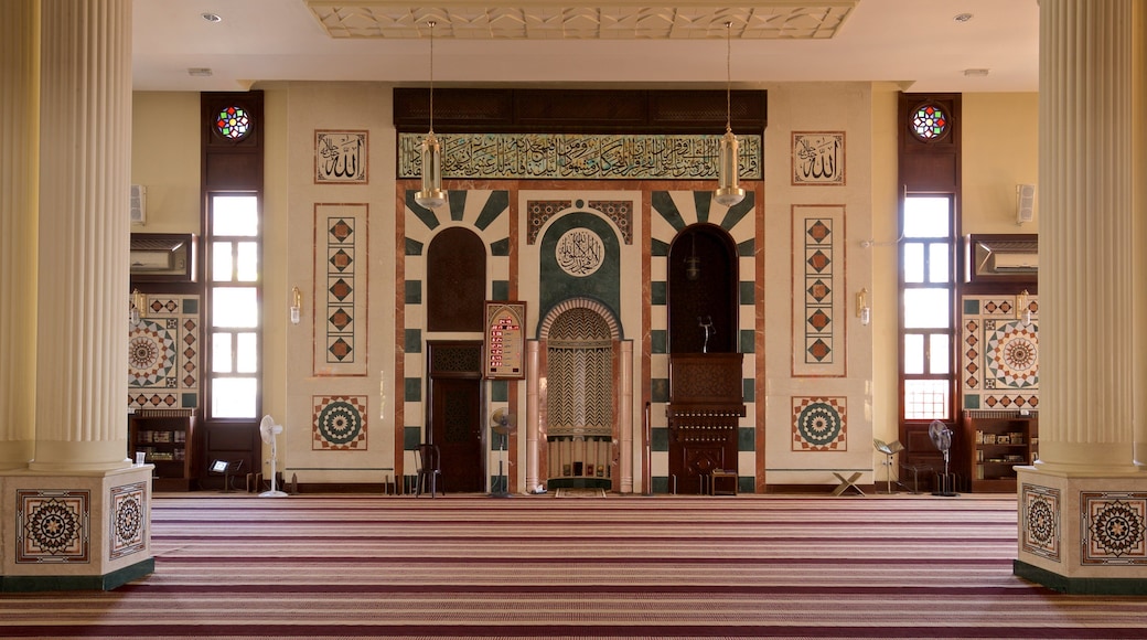 Aqaba que incluye elementos patrimoniales y vistas de interior