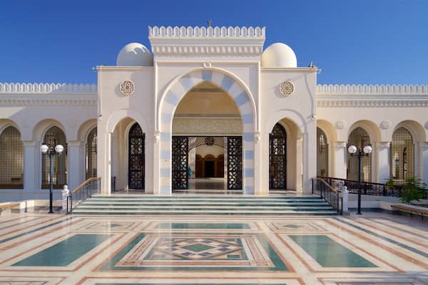 Aqaba which includes heritage architecture