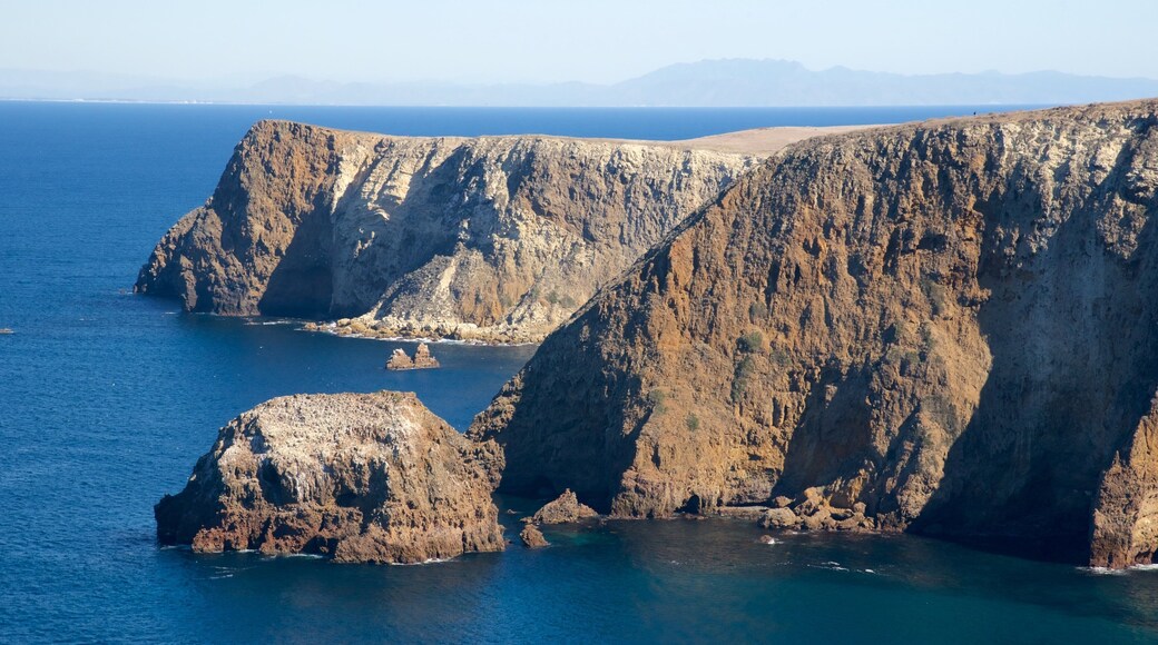 Cavern Point showing general coastal views and rocky coastline